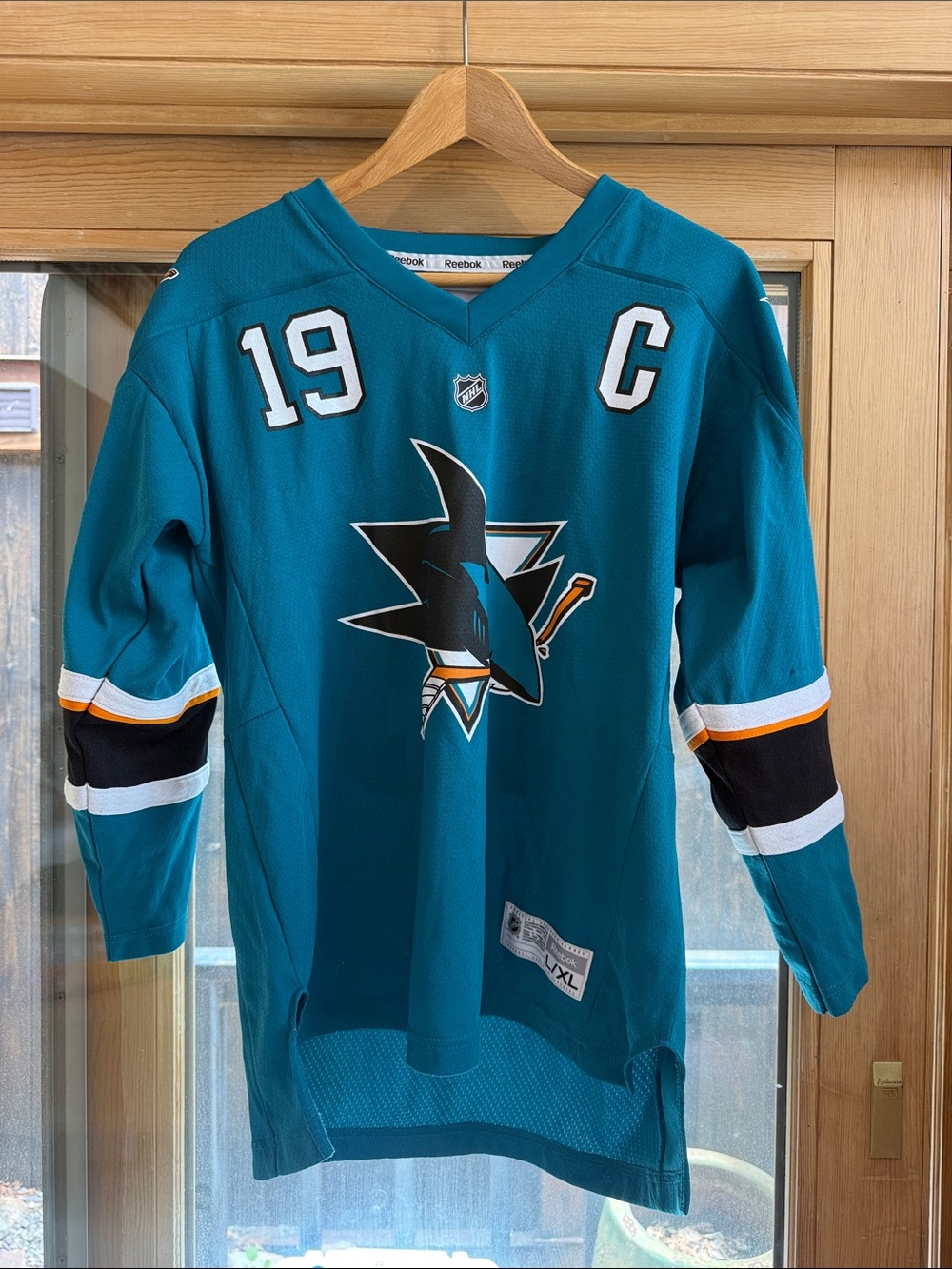 NHL San Jose Sharks #19 Thornton Captain Hockey Jersey.